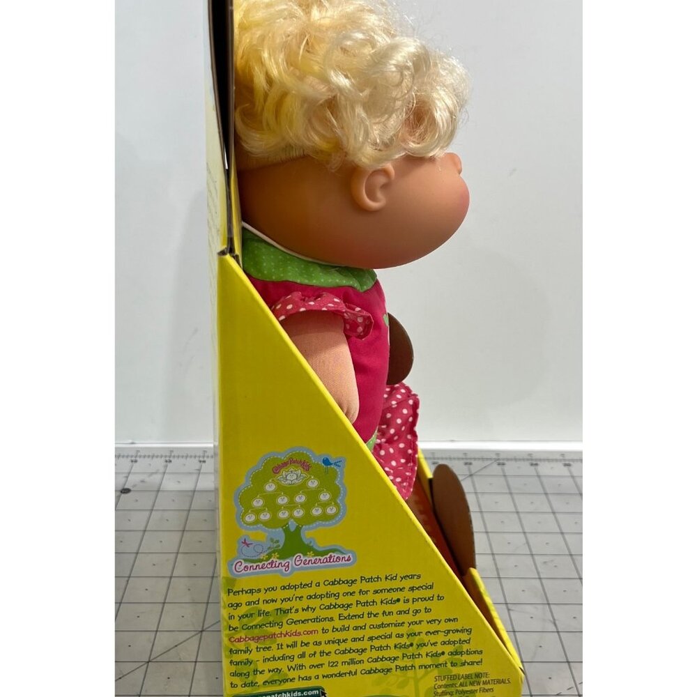 ABC Play With Me! Cabbage Patch Kids Doll Sings & Giggles 30156 New In Box - Picture 3 of 7